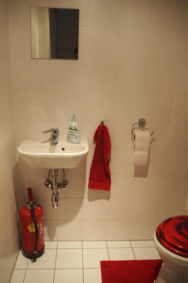 Modernes Studio-Apartment Nahe Zentrum Mit Garagenplatz Wien Eksteriør billede